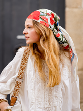 Charger l'image dans la galerie, Le grand foulard Liseron - frise bleue