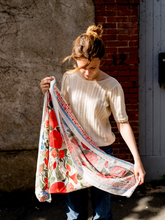 Charger l'image dans la galerie, Le grand foulard Liseron - frise bleue