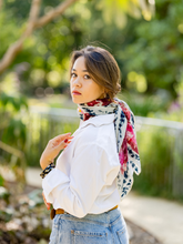 Charger l'image dans la galerie, Le grand foulard Marie-Madeleine- Louise Groux X Caladia