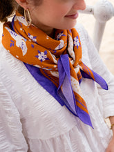 Charger l'image dans la galerie, Le grand foulard Ancolie caramel