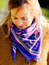 Charger l'image dans la galerie, Le grand foulard Vivre d'amour violet