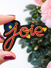 Charger l'image dans la galerie, Broche brodée Joie