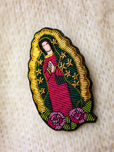 Charger l'image dans la galerie, Broche brodée Notre Dame de Guadalupe