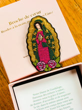 Charger l'image dans la galerie, Broche brodée Notre Dame de Guadalupe