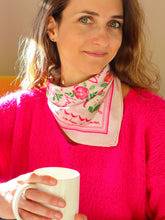 Charger l'image dans la galerie, Le petit foulard Vivre d'amour écru