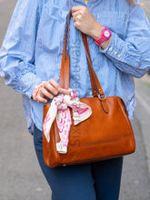 Charger l'image dans la galerie, Le petit foulard Vivre d'amour écru