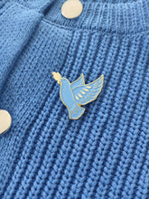 Charger l'image dans la galerie, Pin's colombe bleue