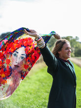 Charger l&#39;image dans la galerie, Le foulard &quot;Fille de Sion&quot; Louise Groux X Caladia
