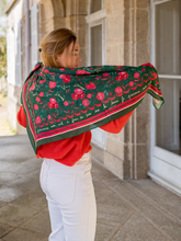 Charger l'image dans la galerie, Le grand foulard Vivre d'amour vert
