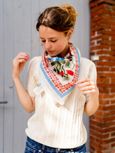 Charger l'image dans la galerie, Le grand foulard Liseron - frise bleue
