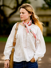 Charger l'image dans la galerie, Le petit foulard Liseron - frise rose
