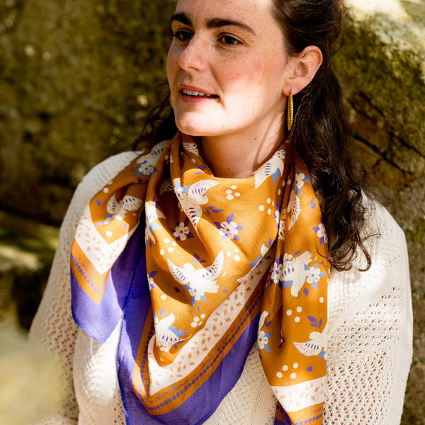 Le grand foulard Ancolie caramel