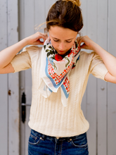 Charger l'image dans la galerie, Le grand foulard Liseron - frise bleue
