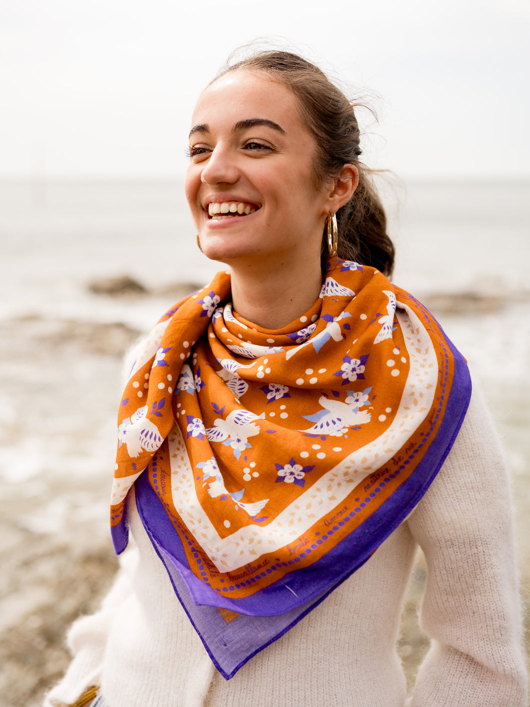 Le grand foulard Ancolie caramel