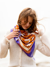 Charger l&#39;image dans la galerie, Le grand foulard Ancolie caramel

