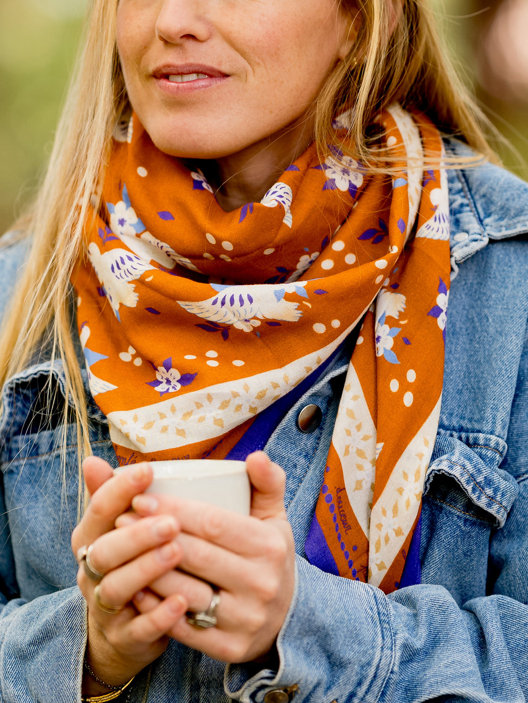 Le grand foulard Ancolie caramel