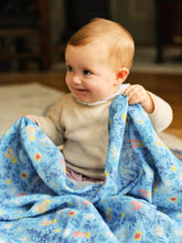 Charger l&#39;image dans la galerie, Le maxi lange imprimé Marie bleu ciel
