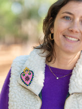 Charger l&#39;image dans la galerie, Broche Sacré-Coeur
