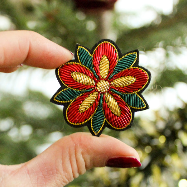 Broche brodée Rose d'hiver