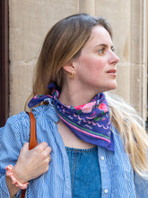 Charger l&#39;image dans la galerie, Le petit foulard Vivre d&#39;amour violet
