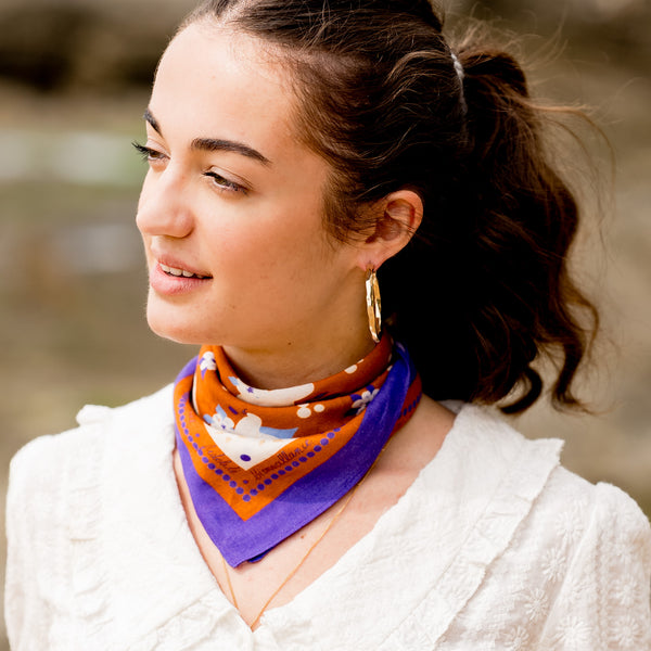 Le petit Foulard Ancolie caramel
